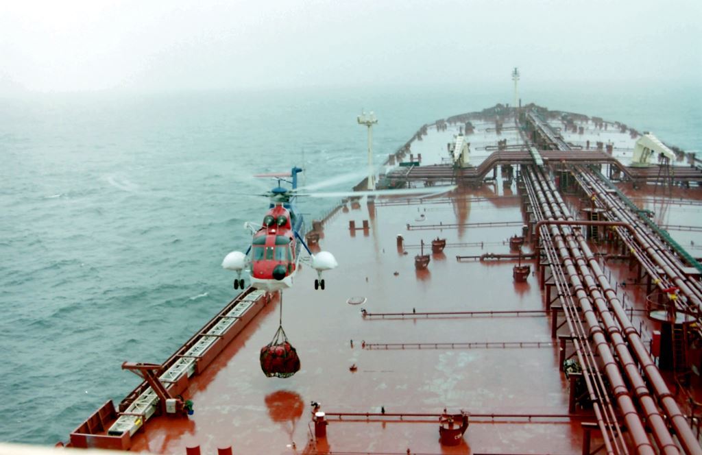 VLCC vs Helicopter
